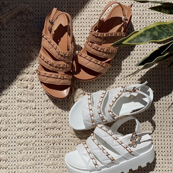 White Plataform - Picture 2 of 2